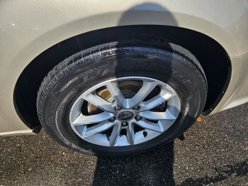 Used 2013 Dodge Grand Caravan SXT FWD image 14