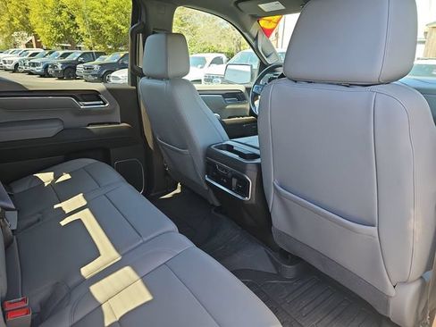 Used 2023 GMC Sierra 1500 SLT w/ SLT Premium Plus Package AWD/4WD image 14