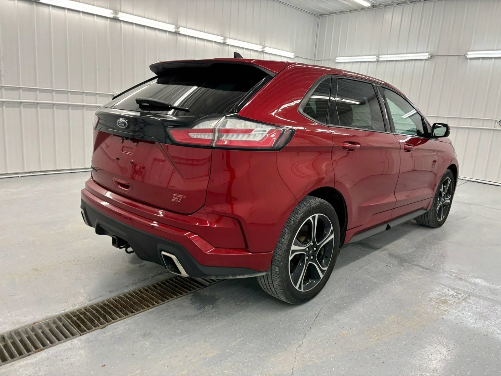 Used 2020 Ford Edge ST w/ Cold Weather Package AWD/4WD image 4
