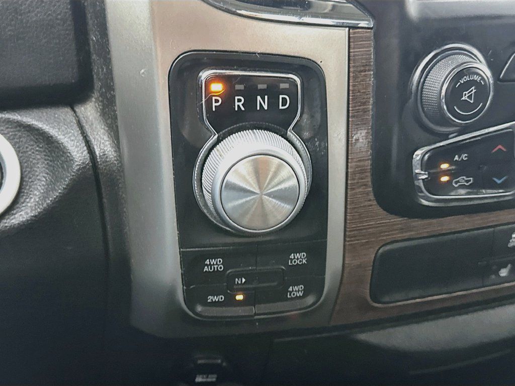 Used 2018 RAM 1500 Laramie w/ Convenience Group AWD/4WD image 16