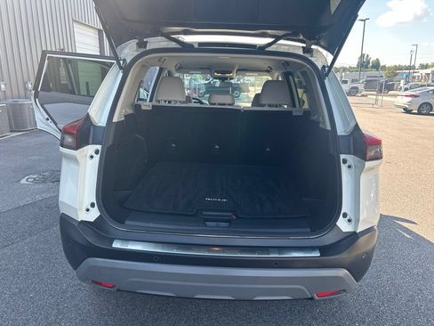 Certified 2023 Nissan Rogue SV FWD image 23