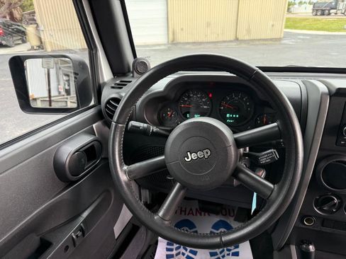 Used 2008 Jeep Wrangler X AWD/4WD image 6