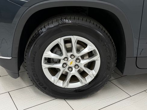 Used 2020 Chevrolet Traverse LT AWD/4WD image 11