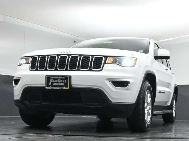 Used 2020 Jeep Grand Cherokee Laredo w/ Security & Convenience Group AWD/4WD image 38
