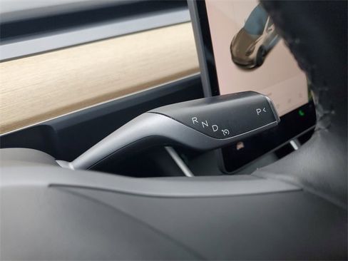 Used 2018 Tesla Model 3 image 14