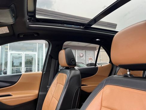 Used 2018 Chevrolet Equinox Premier AWD/4WD image 17
