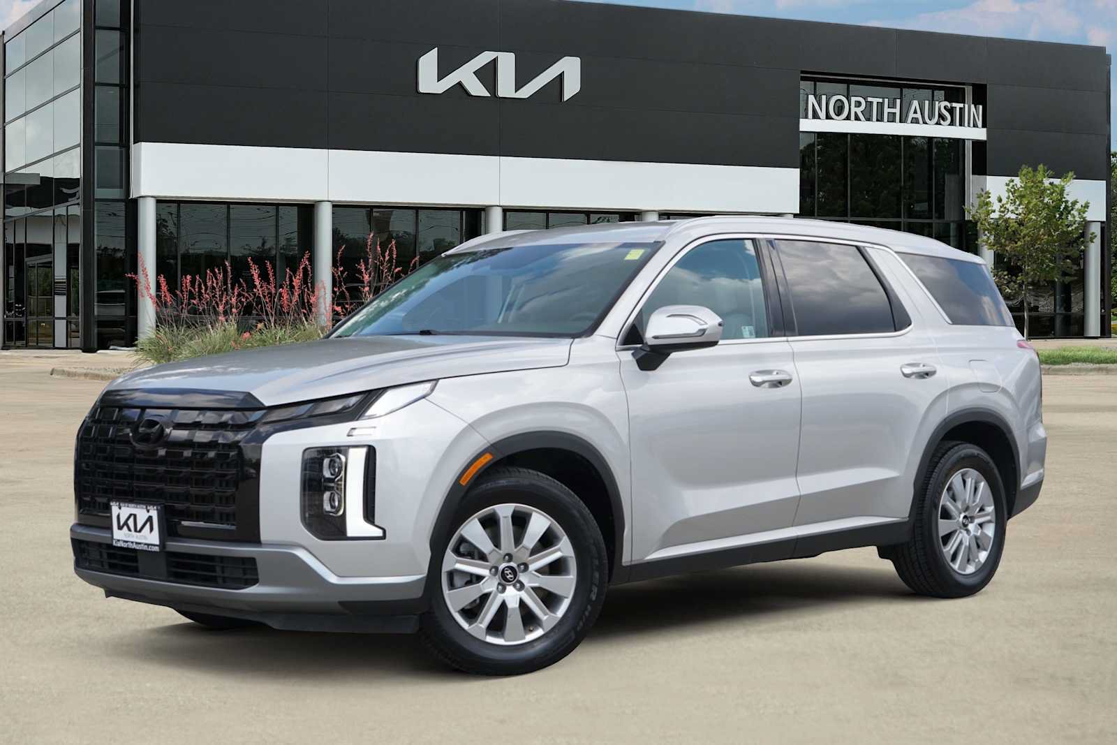Used 2025 Hyundai Palisade SEL FWD image 1