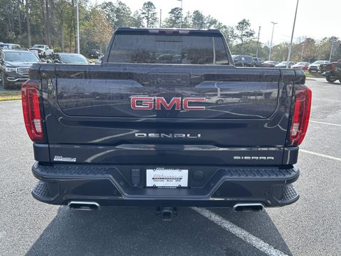 Used 2022 GMC Sierra 1500 Denali w/ Denali Reserve Package image 8