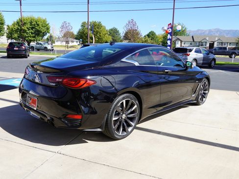 Used 2018 INFINITI Q60 3.0t Luxe w/ Sensory Package 3.0T Luxe image 8