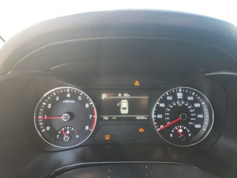 Used 2024 Kia Forte LXS FWD image 12
