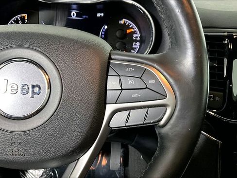 Used 2019 Jeep Grand Cherokee Limited image 19