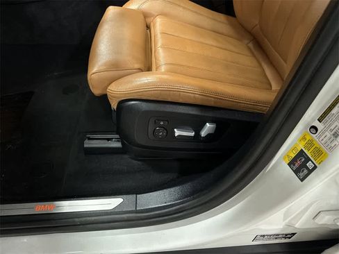 Used 2022 BMW X5 xDrive45e w/ Climate Comfort Package image 24