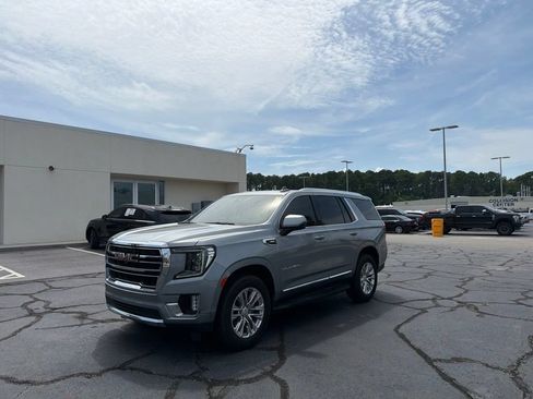 Used 2024 GMC Yukon SLT w/ SLT Premium Package RWD image 6