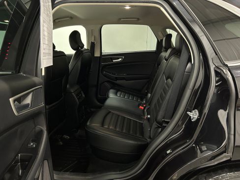 Used 2019 Ford Edge SEL w/ Equipment Group 201A image 24