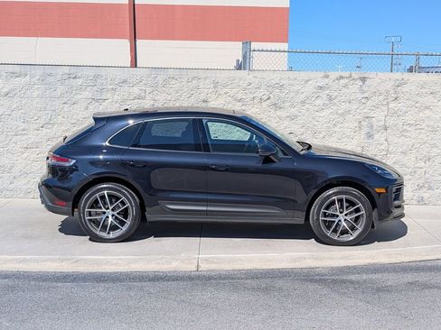Certified 2025 Porsche Macan image 8
