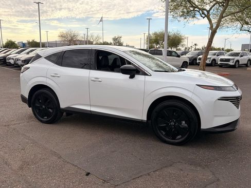 Certified 2025 Nissan Murano SV FWD image 8