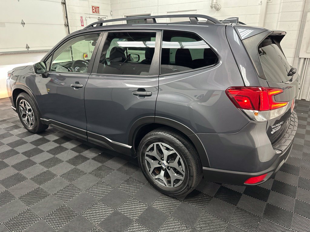 Used 2023 Subaru Forester Premium AWD/4WD image 7