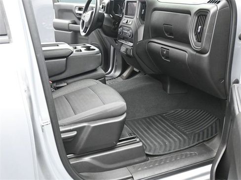 Used 2022 Chevrolet Silverado 1500 Custom image 14