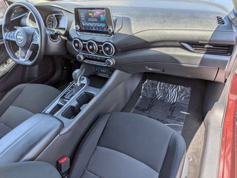 Used 2025 Nissan Sentra SV FWD image 31