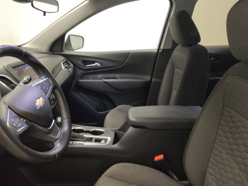 Used 2021 Chevrolet Equinox LT FWD image 17