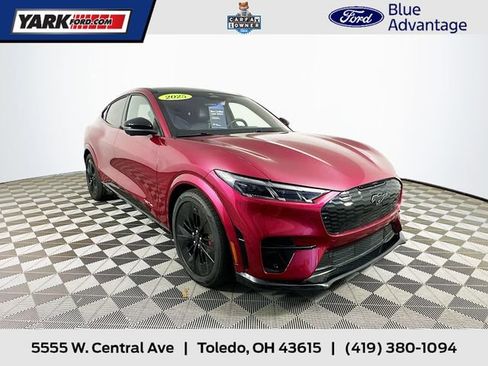 Certified 2025 Ford Mustang Mach-E GT AWD/4WD image 1