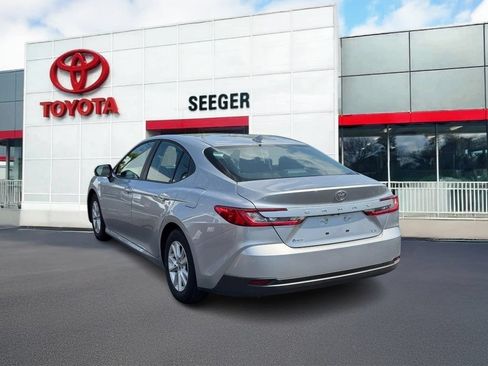 Used 2026 Toyota Camry LE FWD image 9