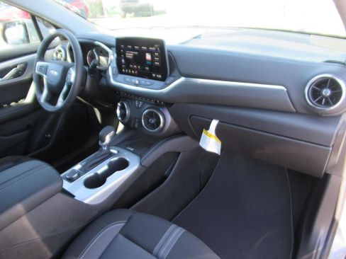 New 2026 Chevrolet Blazer LT w/ Convenience Package FWD image 10