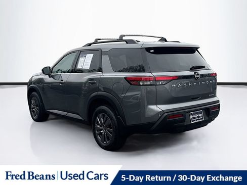 Used 2023 Nissan Pathfinder SV AWD/4WD image 7