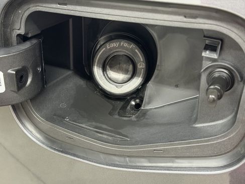 Used 2025 Ford Ranger Lariat w/ Trailer Tow Package image 43