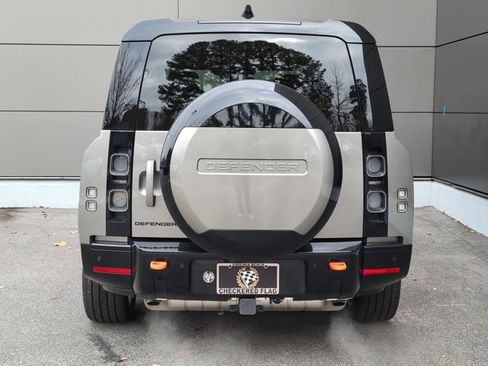 Used 2024 Land Rover Defender 130 X image 4