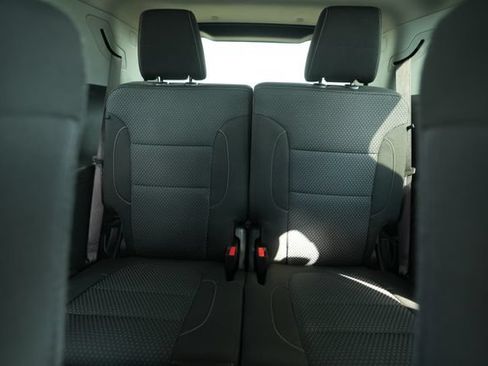 Used 2023 GMC Acadia SLE FWD image 28