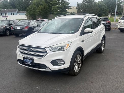 Used 2017 Ford Escape Titanium AWD/4WD image 5