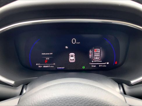 Certified 2025 Acura MDX SH-AWD w/ Technology Package image 24