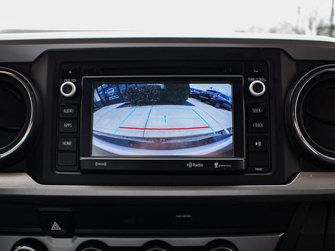 Used 2019 Toyota Tacoma SR5 image 27