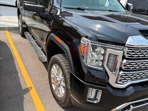 Used 2021 GMC Sierra 2500 Denali AWD/4WD image 1