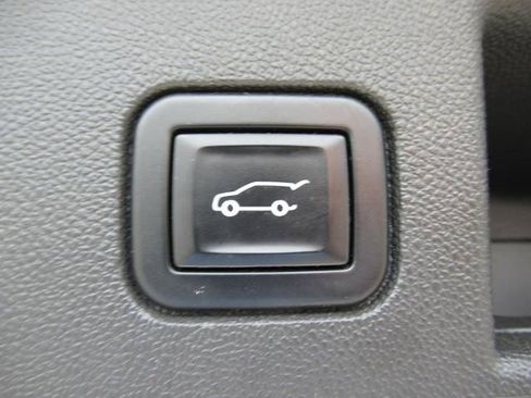 Used 2021 Chevrolet Equinox Premier FWD image 34