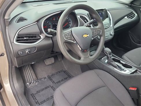 Used 2024 Chevrolet Malibu LS image 19