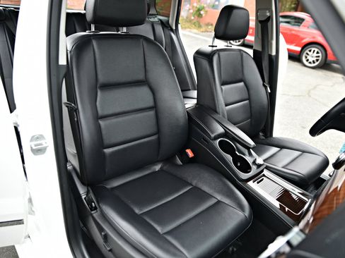 Used 2013 Mercedes-Benz GLK 350 2WD image 14