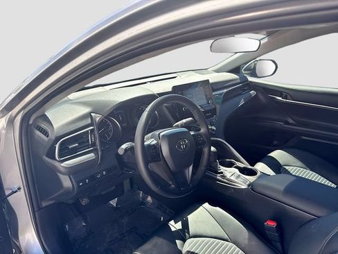 Used 2024 Toyota Camry SE FWD image 9