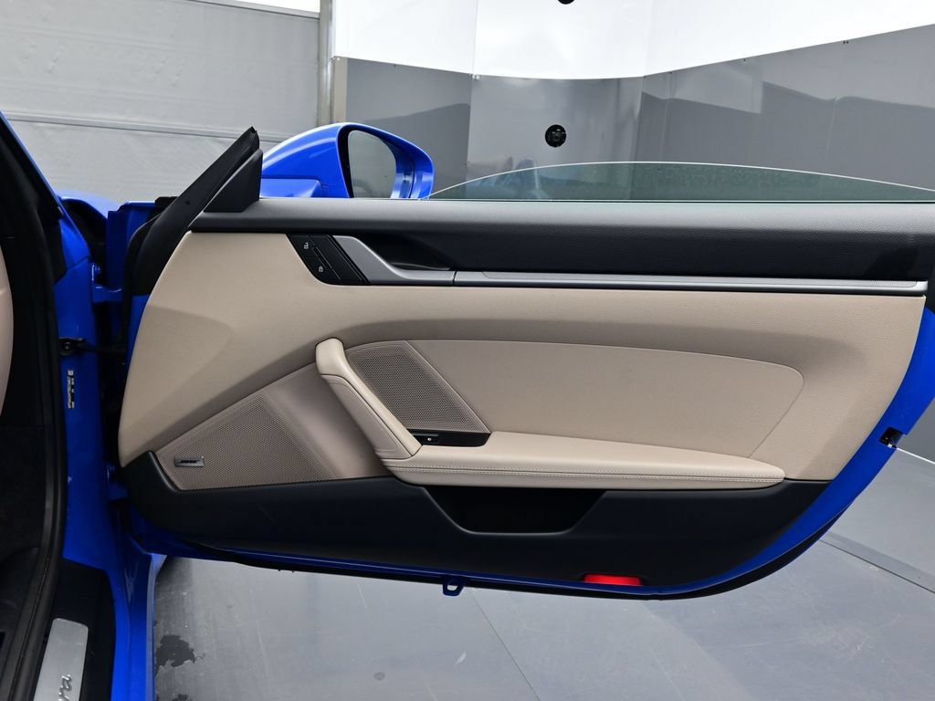 Certified 2025 Porsche 911 Carrera RWD image 16