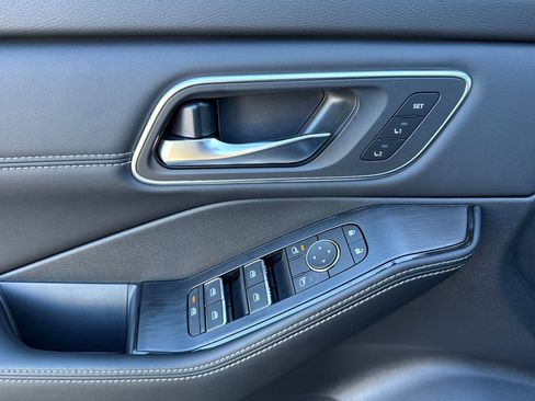 New 2026 Nissan Rogue Platinum w/ Platinum Premium Package image 8