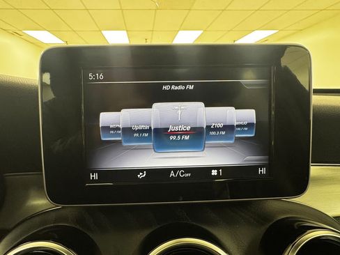 Used 2019 Mercedes-Benz GLC 300 4MATIC image 18