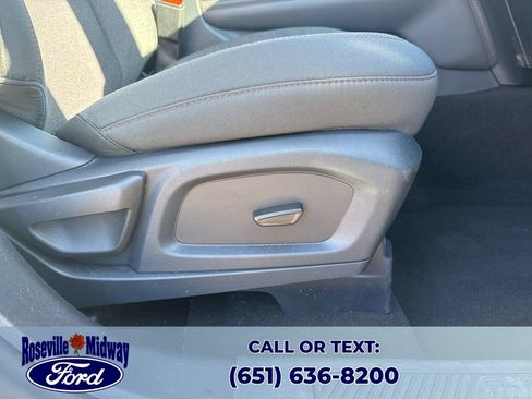 Used 2025 Ford Explorer Active AWD/4WD image 34