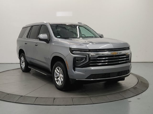 Used 2025 Chevrolet Tahoe LT AWD/4WD image 3