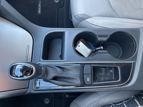 Used 2017 Hyundai Sonata Sport w/ Value Edition Package 02 image 15