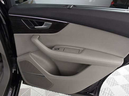 Used 2023 Audi Q7 3.0T Premium Plus image 21