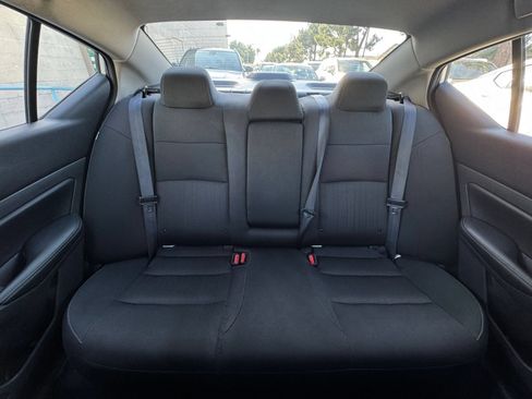 Used 2025 Nissan Altima 2.5 SV FWD image 38