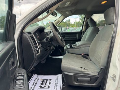 Used 2018 RAM 1500 Express AWD/4WD image 15