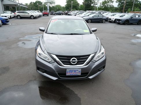 Used 2017 Nissan Altima 2.5 S w/ Power Driver Seat Package FWD image 3