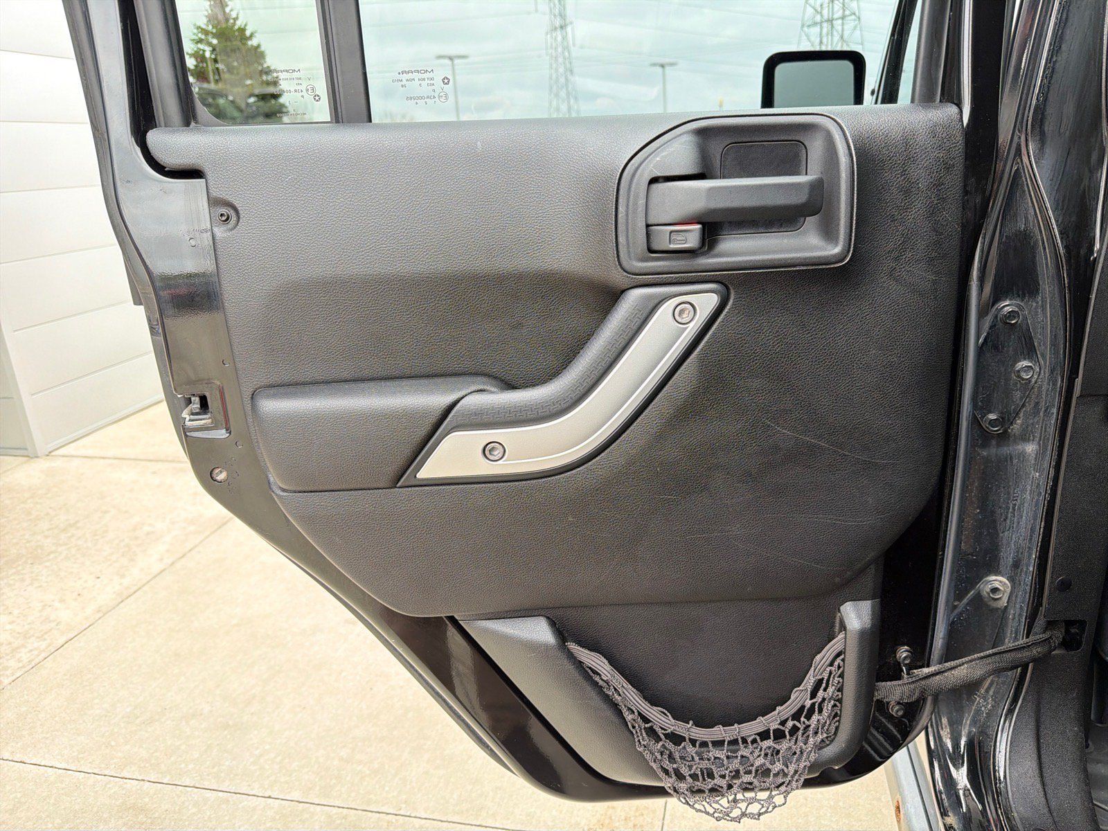Used 2014 Jeep Wrangler Unlimited Rubicon w/ Connectivity Group AWD/4WD image 15